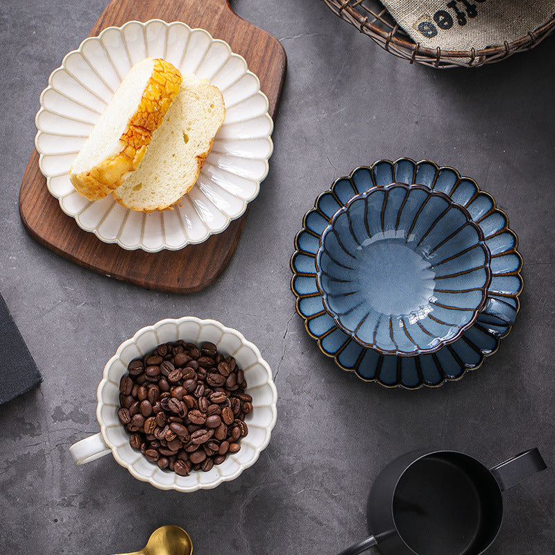 Japanese-style Ceramic Coffee Cup and Saucer Set, Retro Coffee Cup, Chrysanthemum Coffee Shop Coffee Set